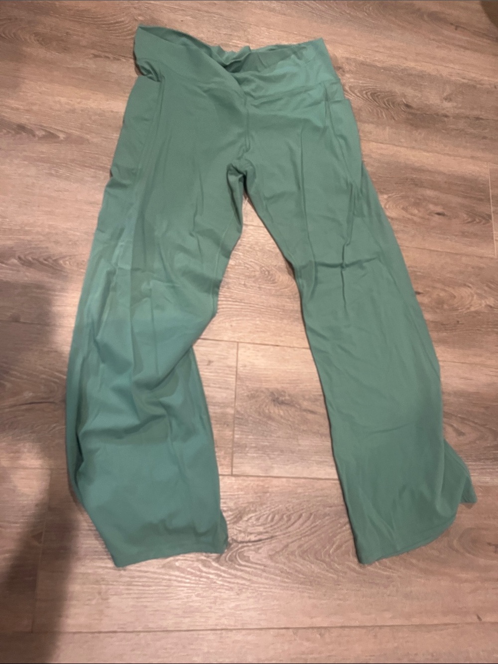 High-Rise Wide-Leg Leggings in Sage Green 65